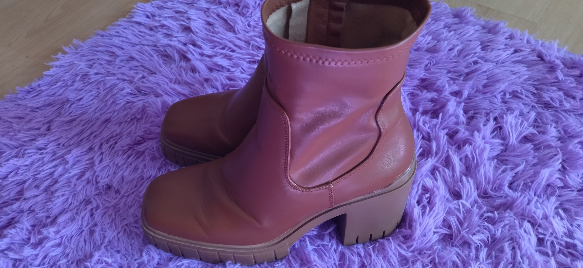 Botins castanhos da Primark