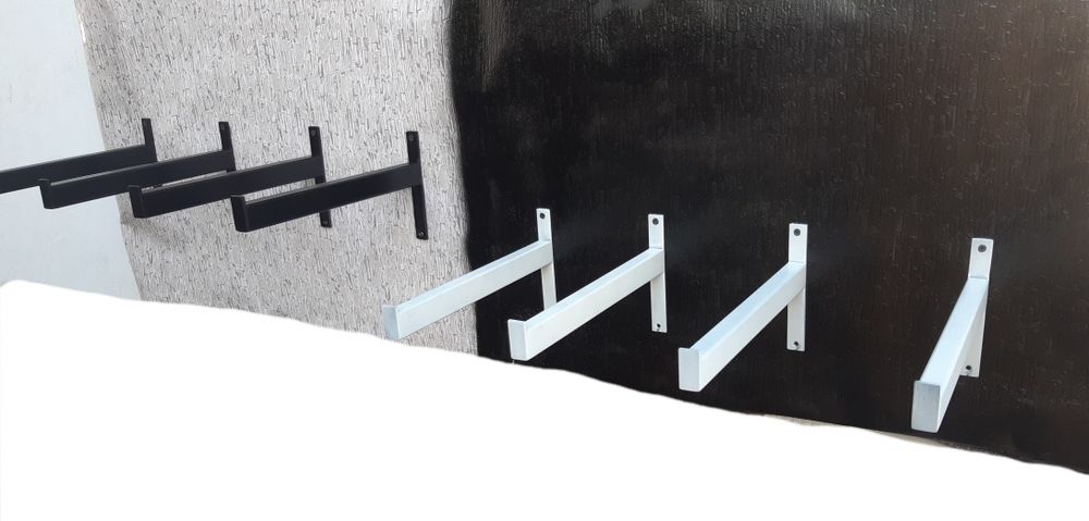 Кронштейни, каркаси, банкетки, опори, стільці