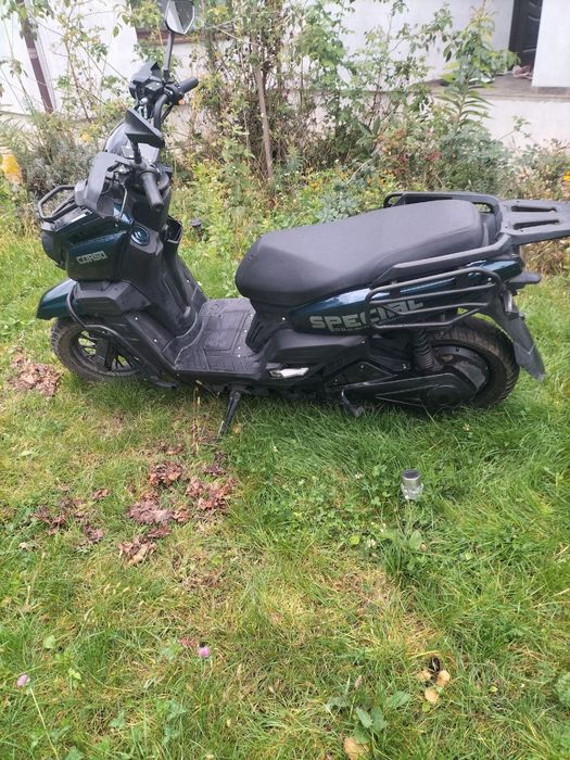 Електроскутер Corso Special 2000W 72V/38Ah 12''