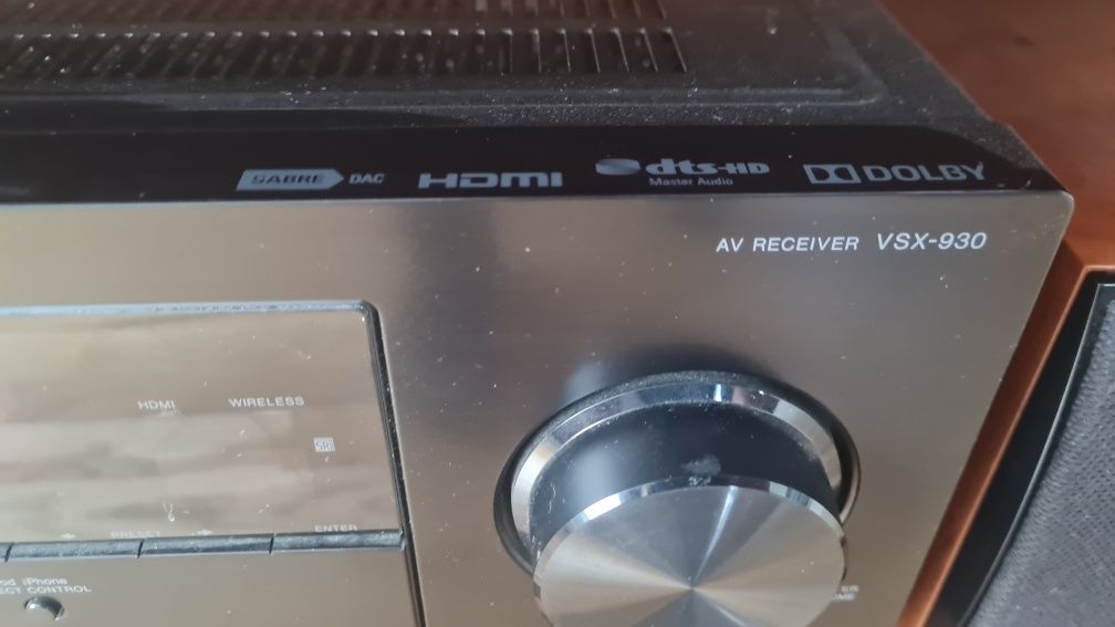 Pioneer 7.2-Channel VSX-930
VSX-930