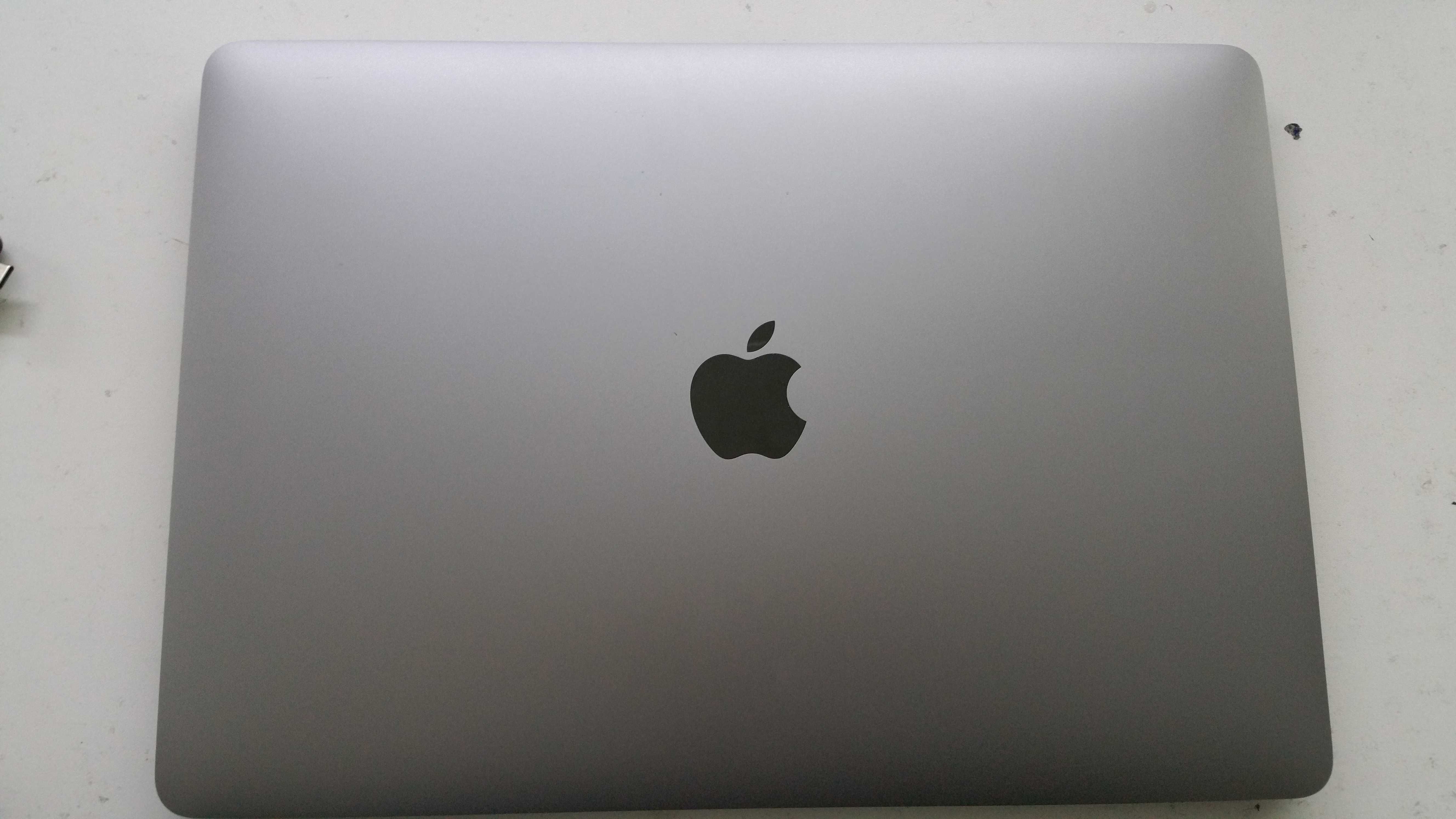 Macbook pro A2338 como novo todas as peças