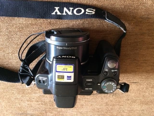 Sony Cyber-shot DSC-H50 9.1MP Digital Camera - Black