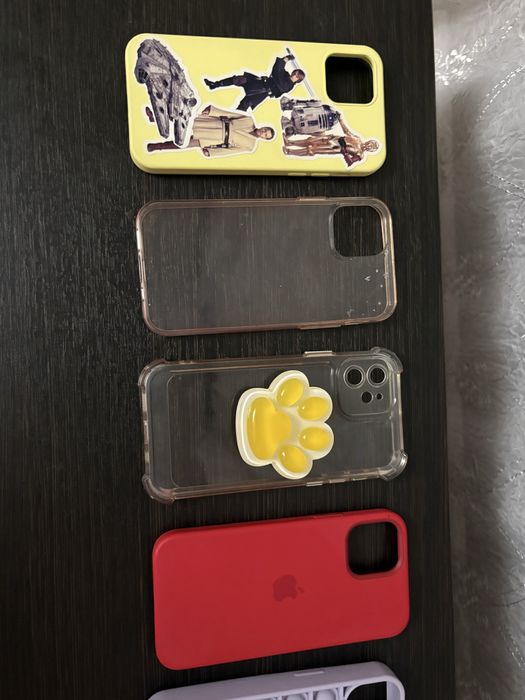Віддаю чохли на Iphone