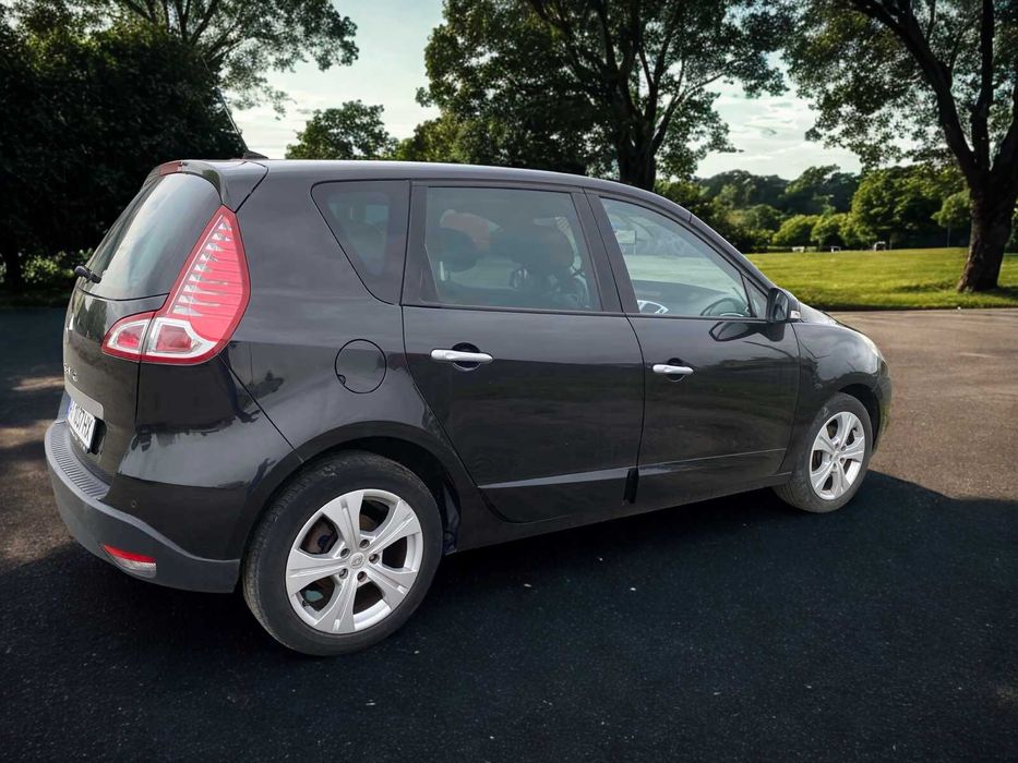Оренда авто  Renault Scénic 1.4 TCe  – бензин, універсал