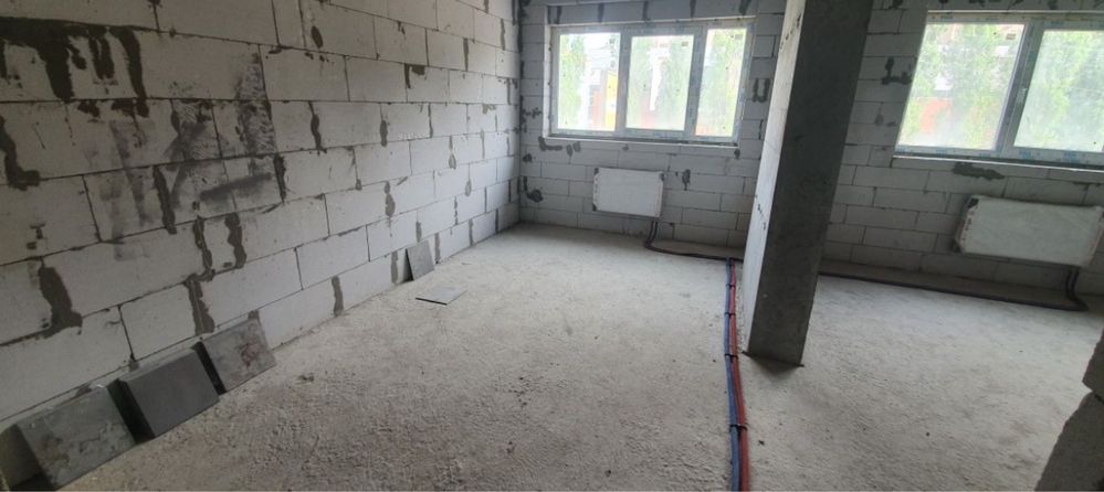 Продам квартиру в ЖК Кристалл метро Левада