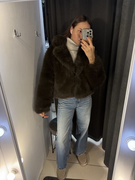 трендова коричнева шуба Zara