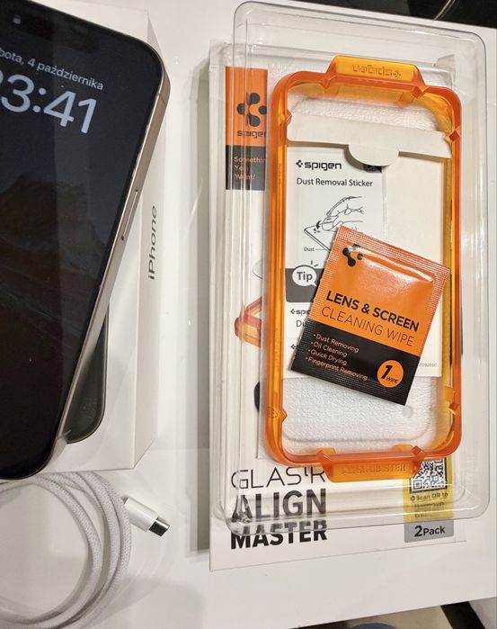 iPhone 15 pro 256GB, Natural Titanium + szklo i etui SPIGEN - Gratis!
