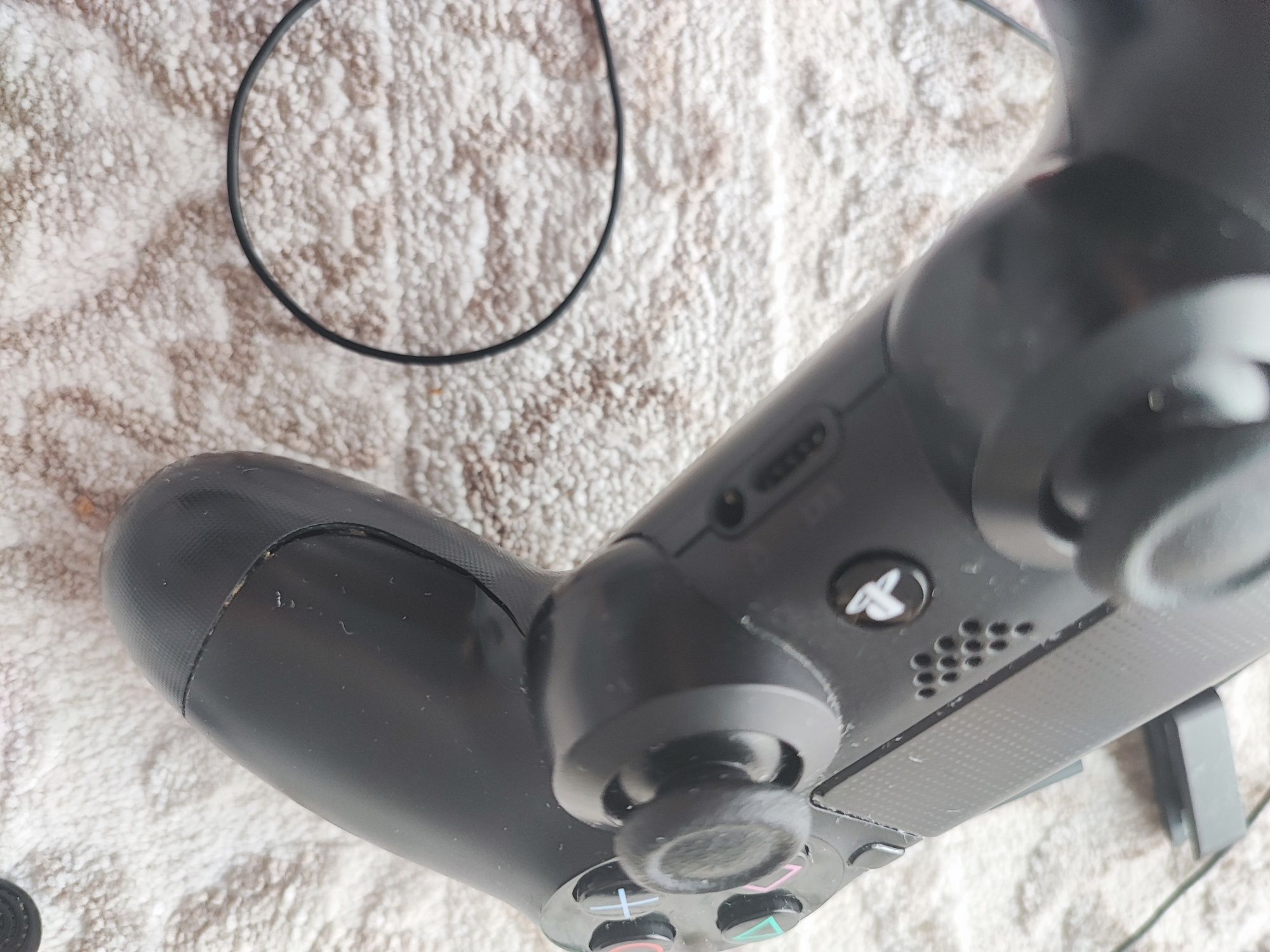 Konsola PlayStation 4