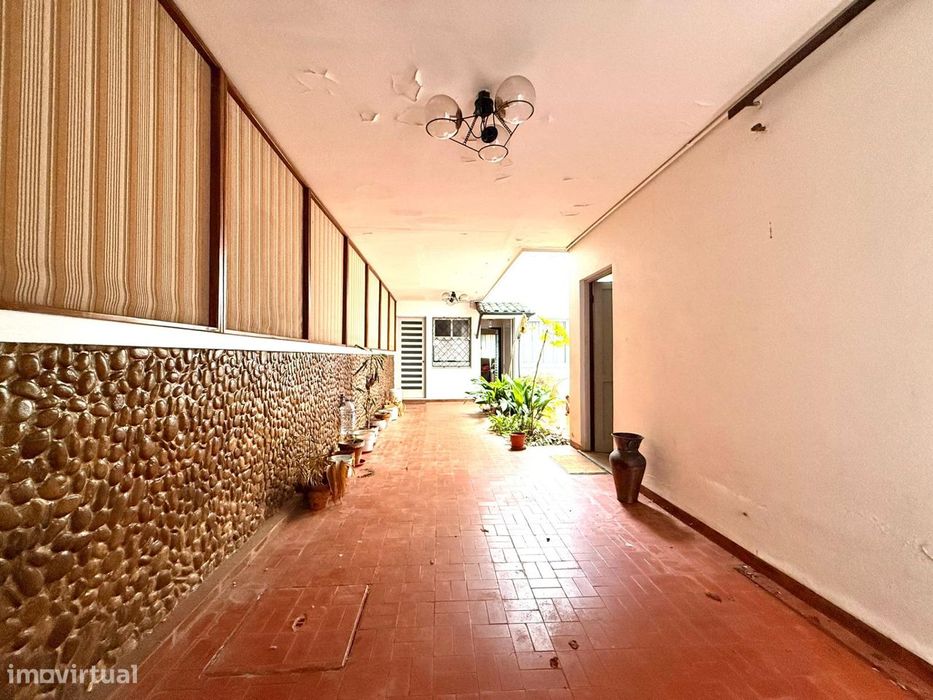 Moradia T3 com garagem (Centro Póvoa de Varzim)