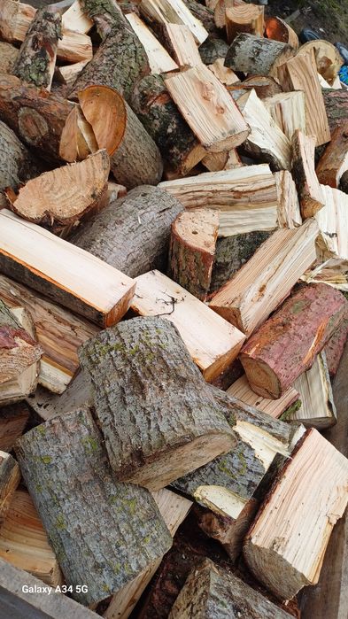 Sprzedam drewno  łupane suche