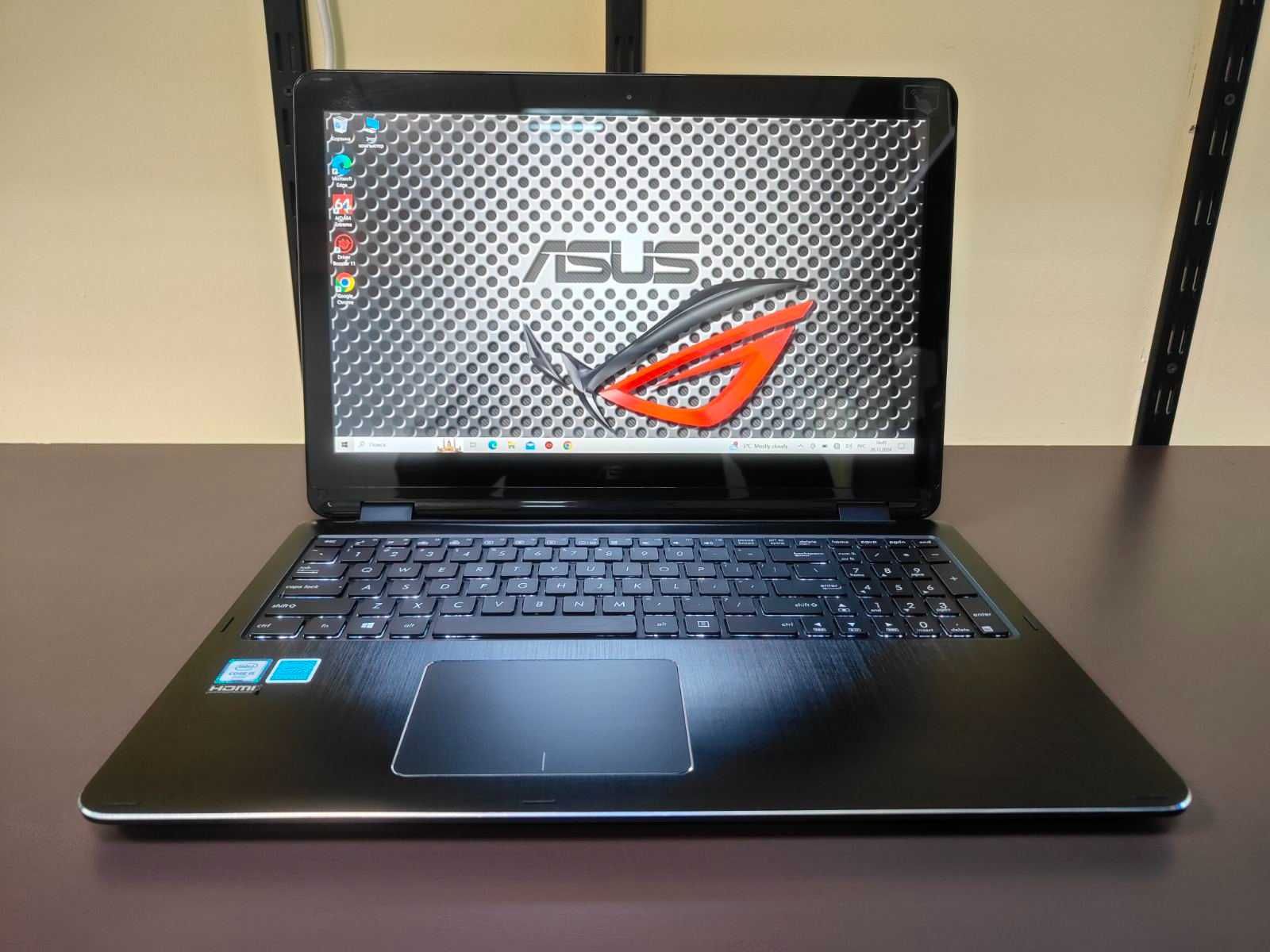 Ноутбук ASUS Q503u 15.6 FHD IPS Core i5-6200U 12\240