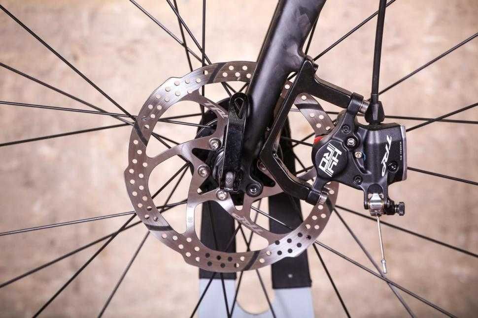 Rower Gravel Carbon Szosa VAN NCR  Triban Shimano 105 RC520 10kg RAMAL