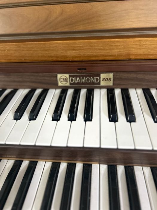 Organy elektryczne Diamond 805