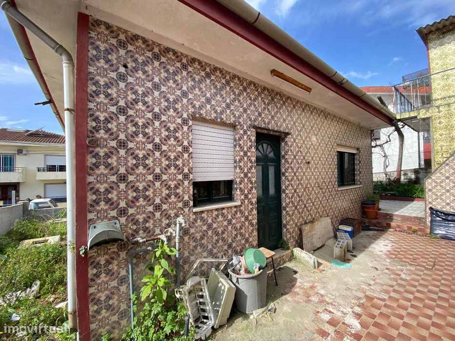 Moradia T3 Térrea de 4 Frentes em Ermesinde