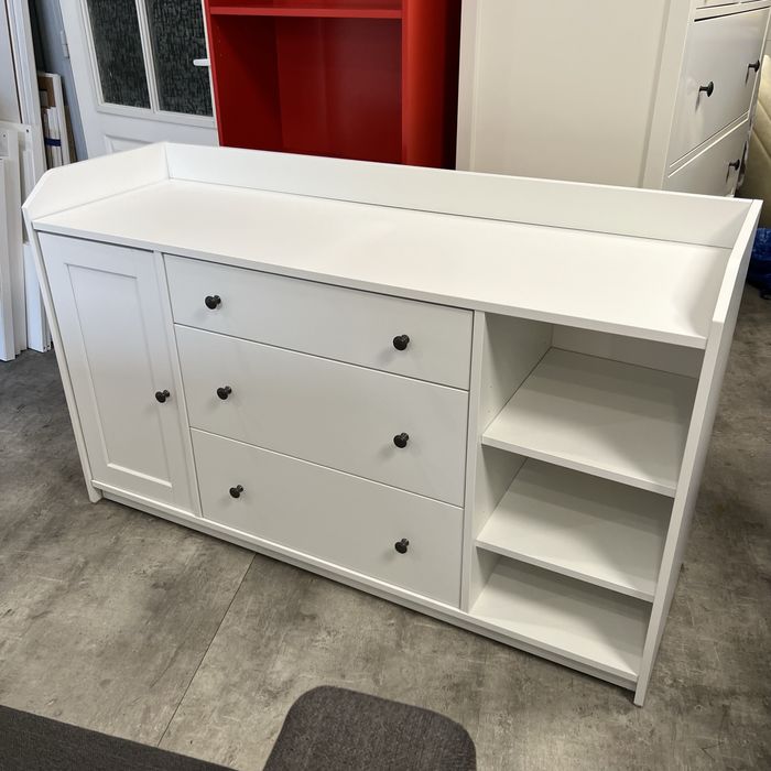 Biała komoda Ikea Hauga