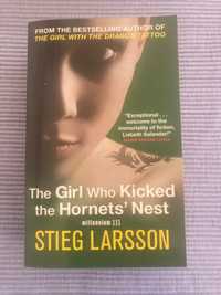 Livro Steig Larsson – The Girl Who Kicked the Hornets’ Nest