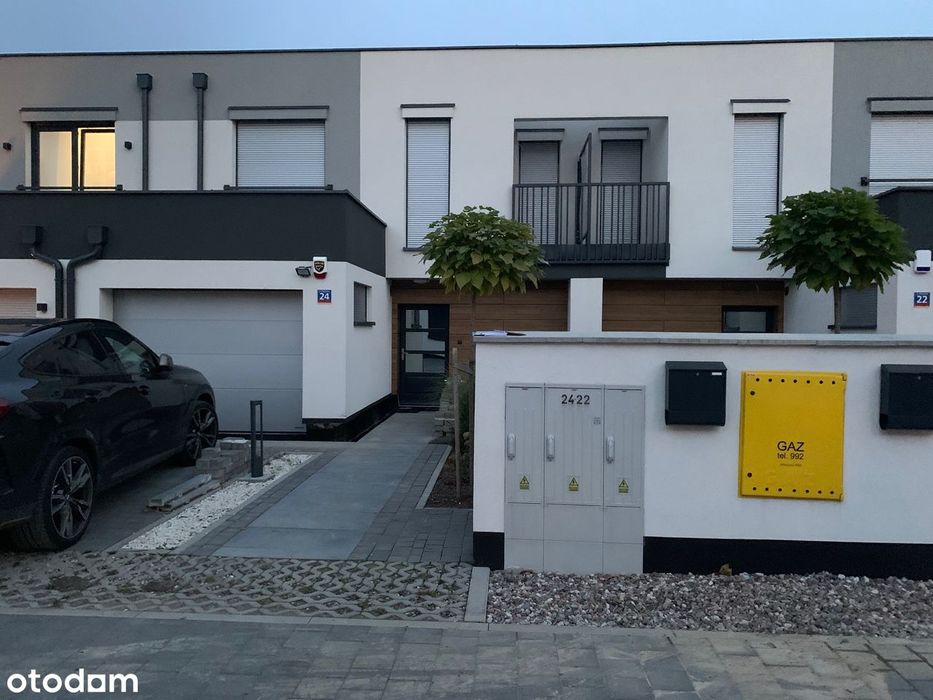 Przestronny dom z garażem i wysokim standardem