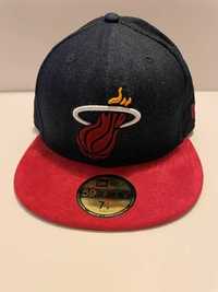 Czapka sportowa fullcap snapback New Era Miami Heat NBA 7 1/8 56,8 cm