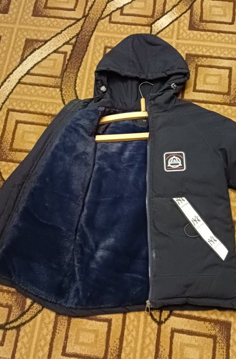 Зимова куртка, 10-12 р ,на 140-150 см