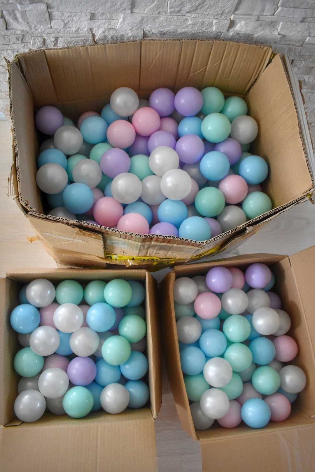 Kulki piłki do suchego basenu różowe zielone niebieskie pastelowe