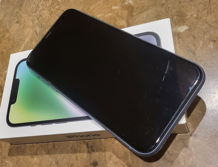iPhone XR  64 GB