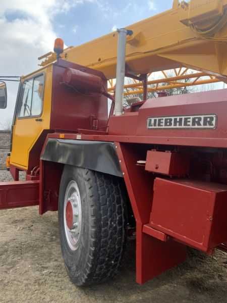 Dźwig Liebherr 1025