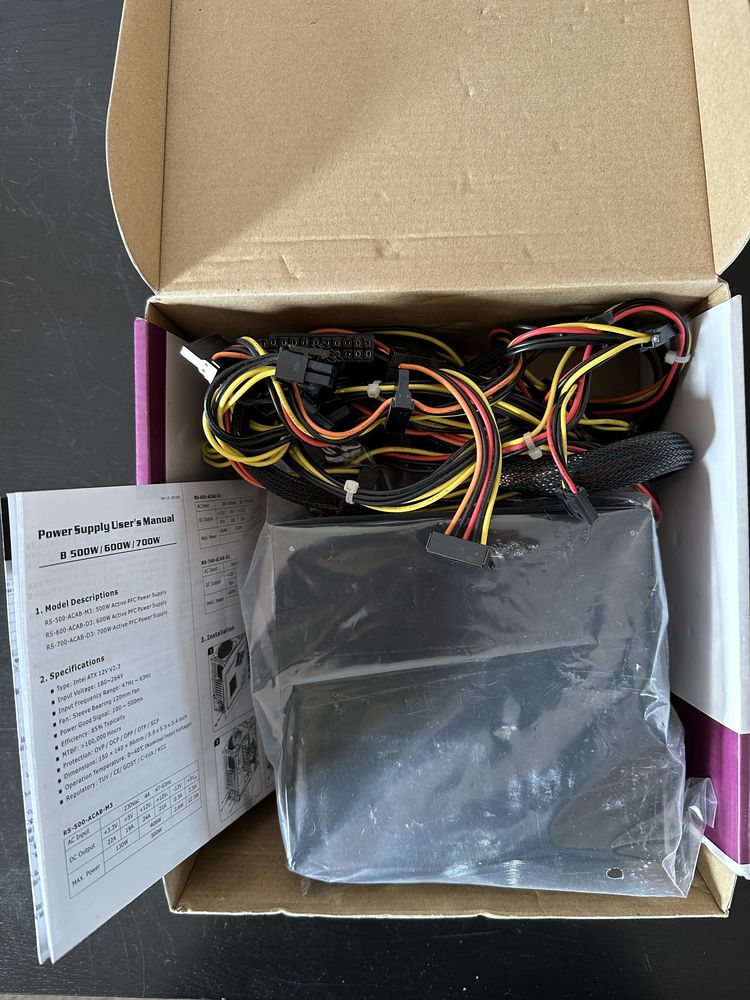 Fonte de Alimentação Cooler Master B700 - Usada, em Perfeito Estado!