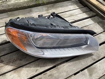 Lampa przednia przod volvo s80 lewa