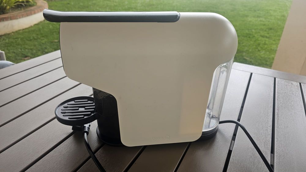 Máquina café Delta Q Qit Quick Branco com café