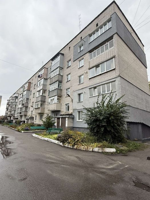 Продаж 2-х кімнатна зупинка Синяківська