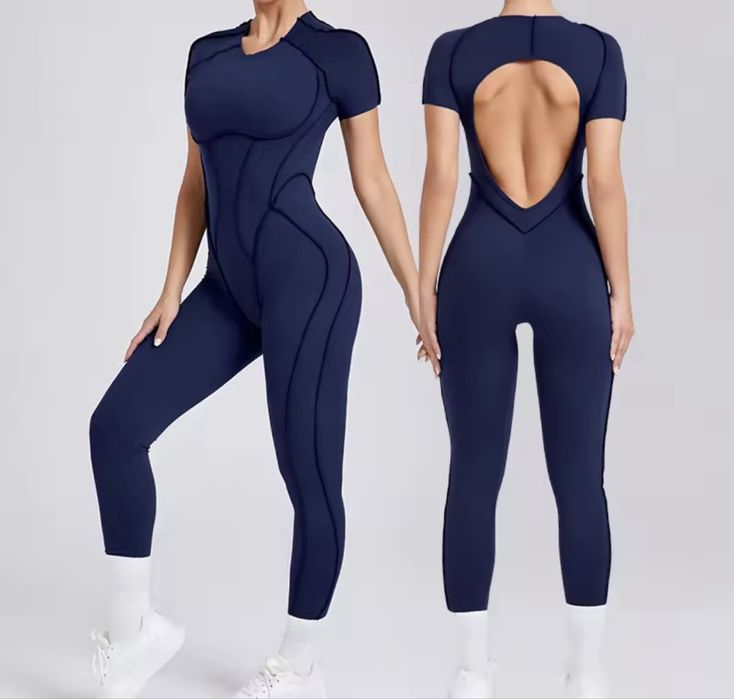 Жіночий комбінезон для заняття спортом. Розмір S.