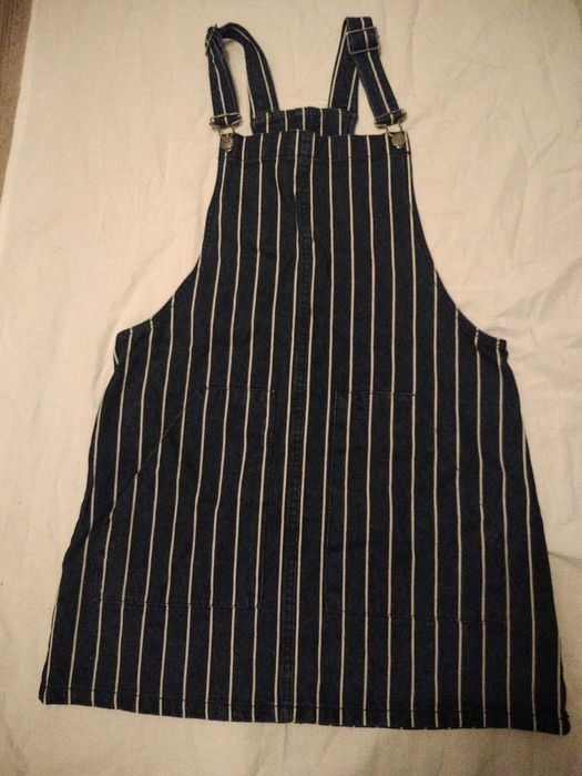 Spódnica jeansowa na szelkach