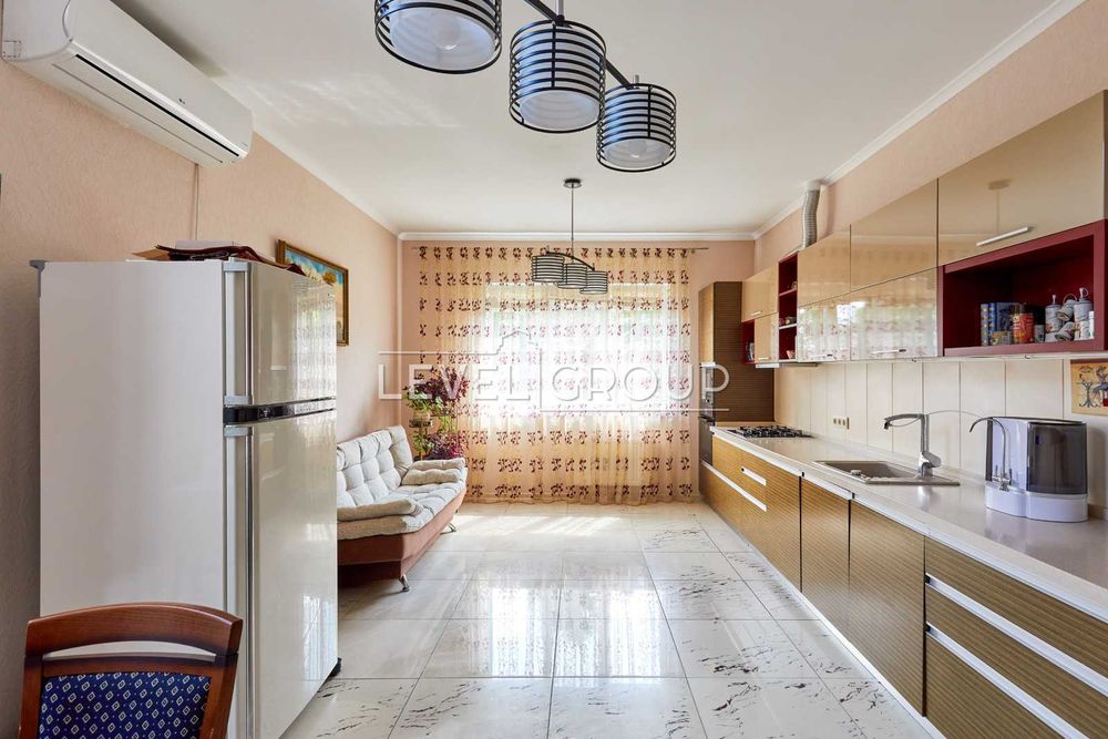 Окремий бдинок з ремонтом. Мархалівка, Фастівський район