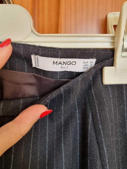 Saia executiva azul escura com riscas cinzentas Mango, tamanho 34