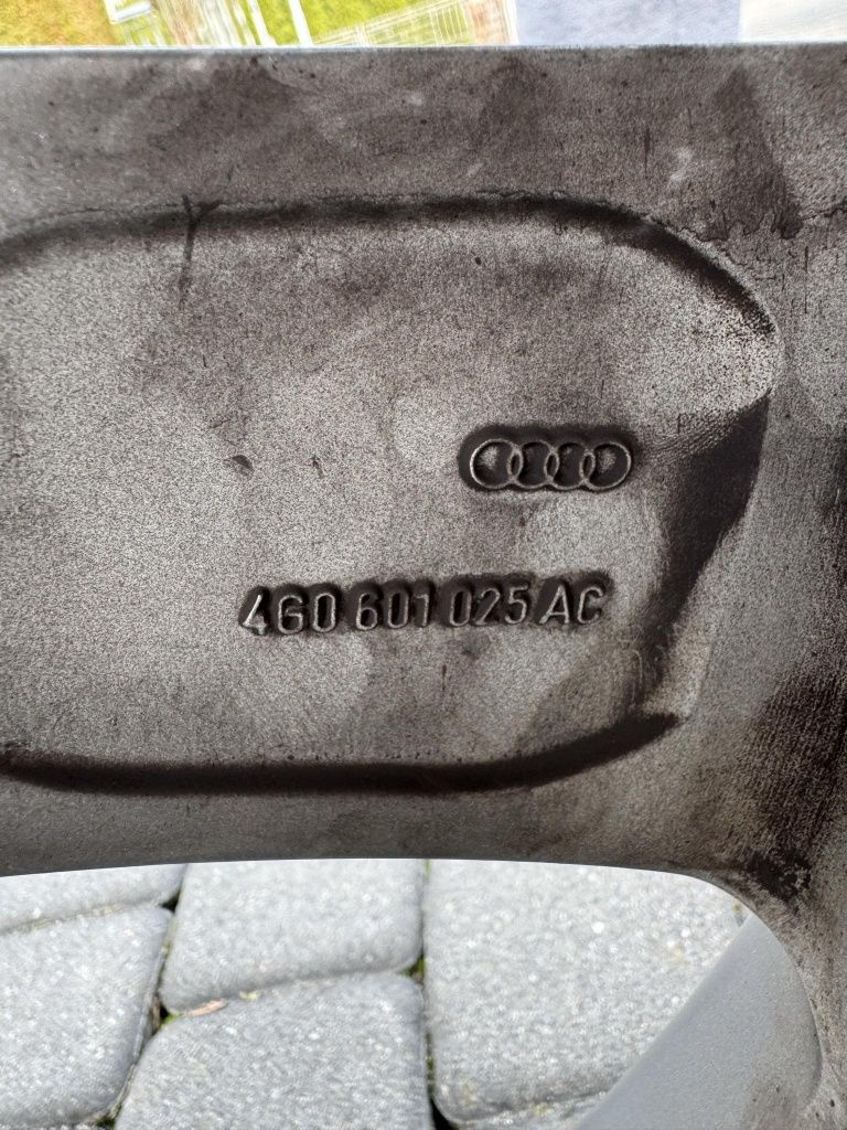 Felgi z oponami Audi