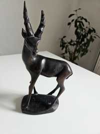Rzeźba antilopy figurka