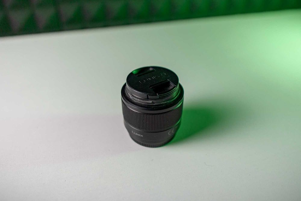 Портретний об'єктив Panasonic LUMIX 25mm f/1,7