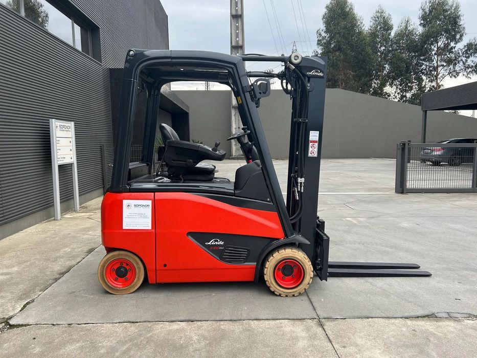 Empilhador Linde 2000 Kgs Elétrico
