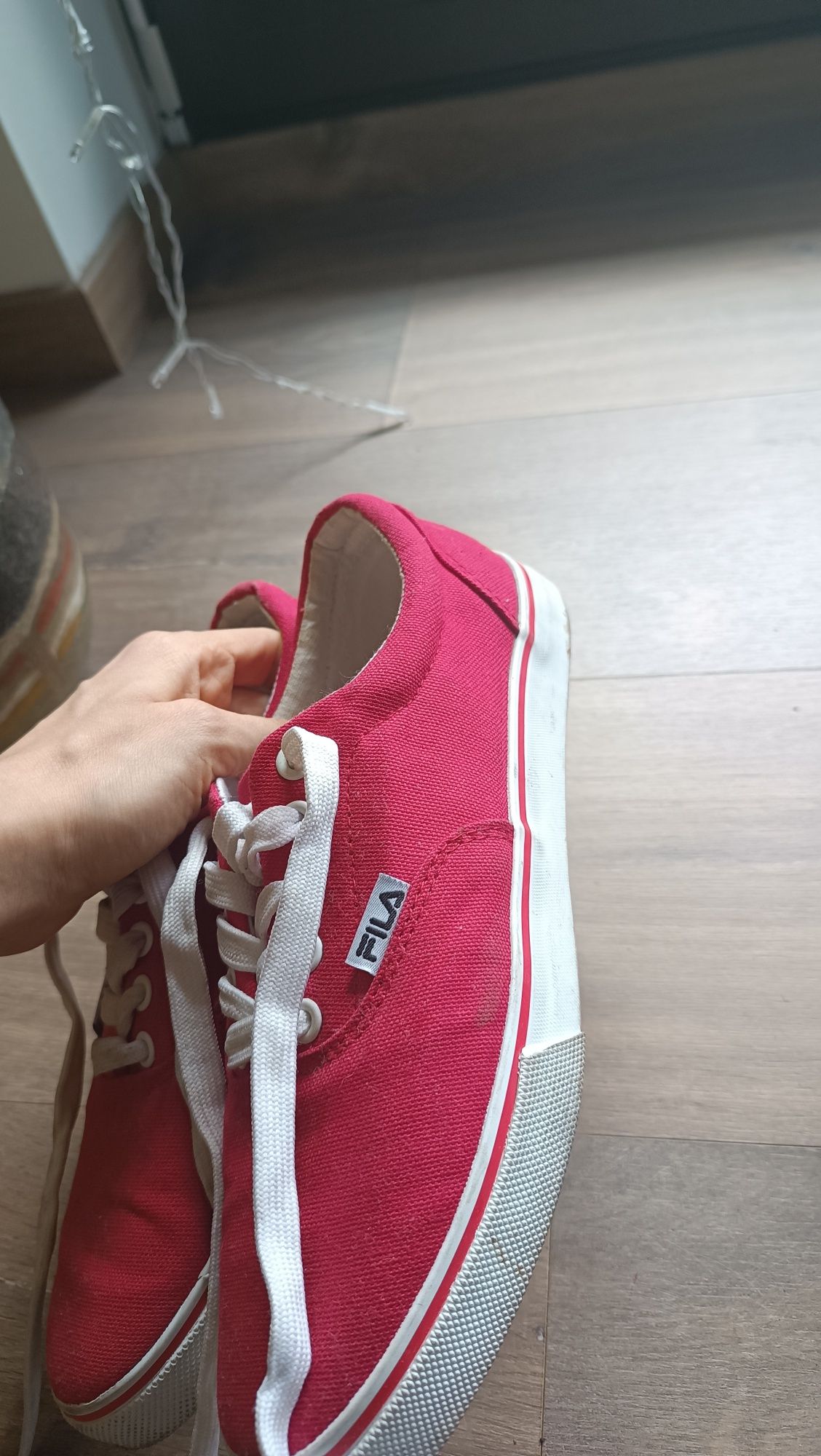 Buty czerwone FILa