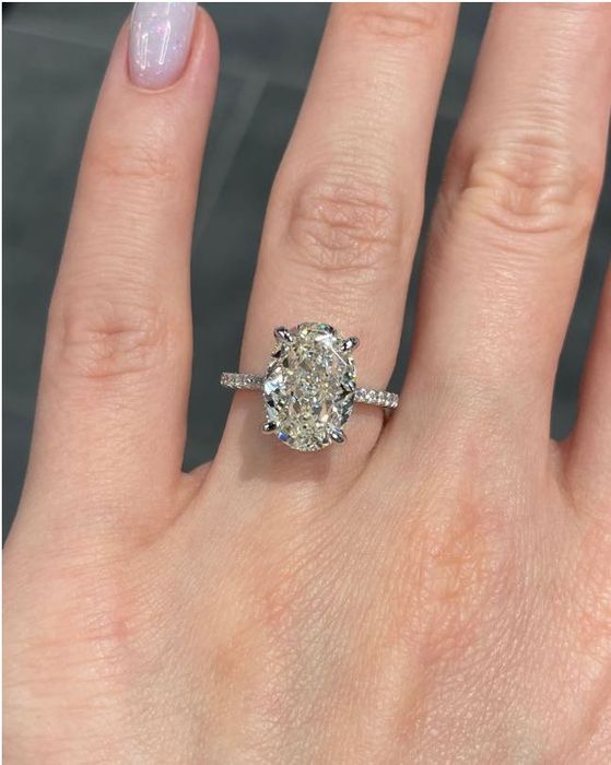 Каблучка срібна з фіанітом