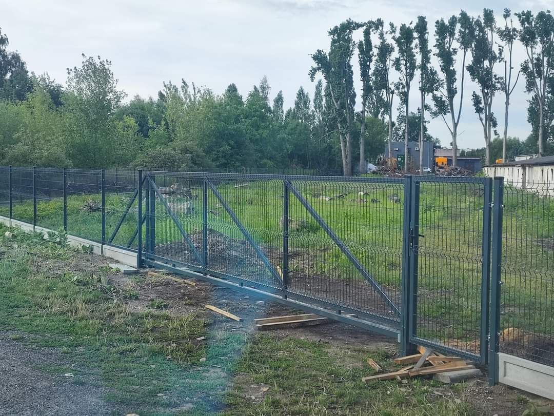Ogrodzenia panelowe panel bramy furtki słupki płot palety