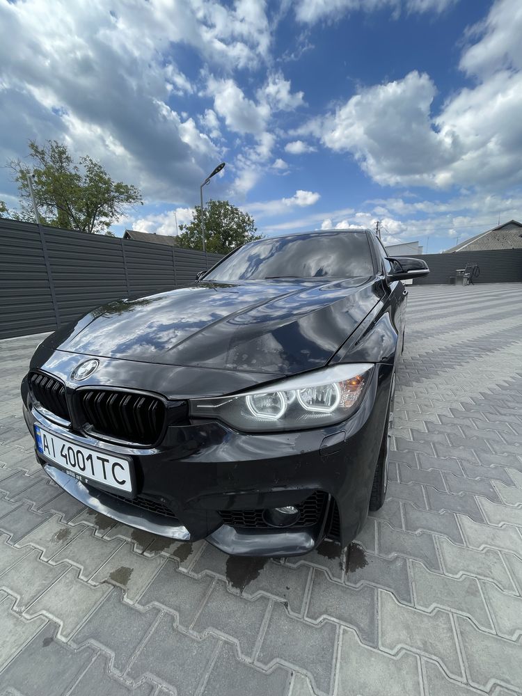 Терміново Bmw 328i x-drive f30