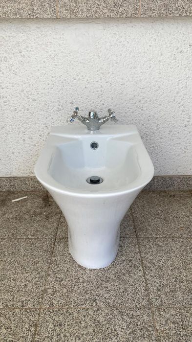 Vendo Bidé - Sanindusa