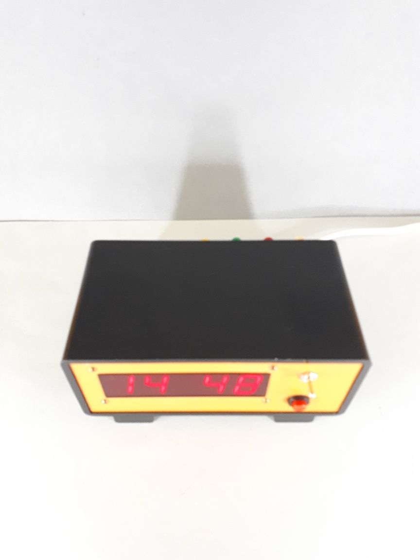 Zegar elektroniczny LED DIY