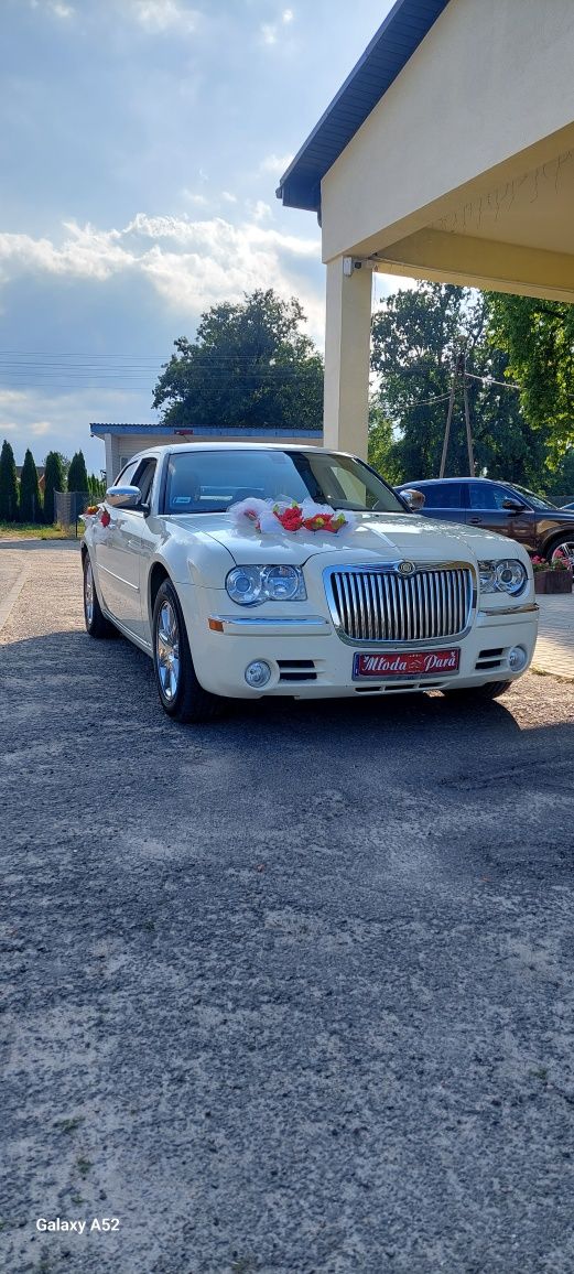 Auto do ślubu Chrysler 300  amerykański