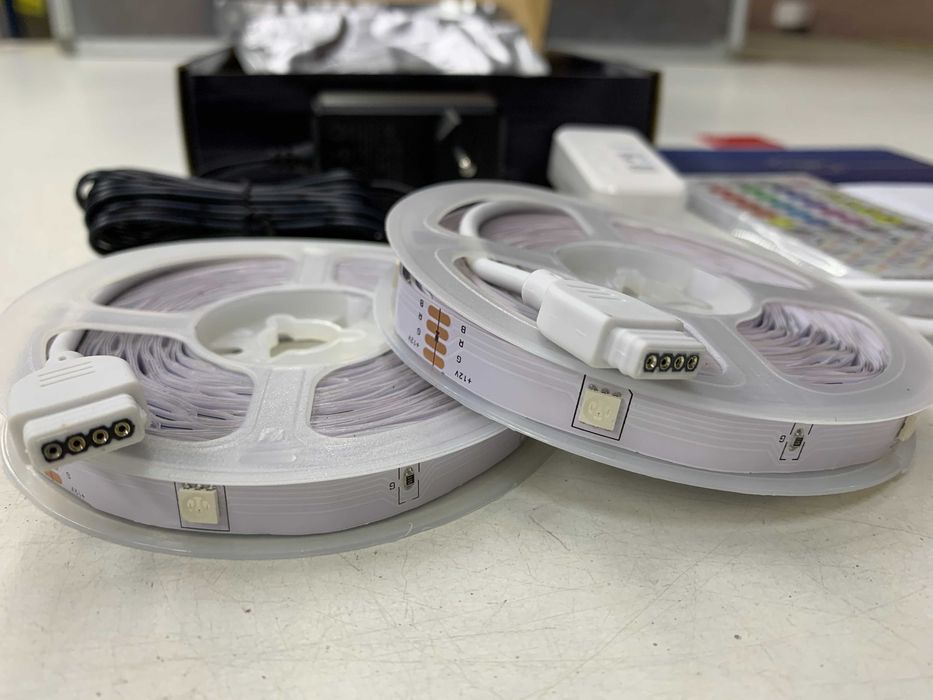 RGB Led лента 5050 15м с музыкальным Bluetooth контролером из Германии