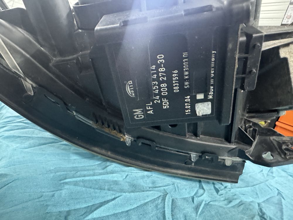 Opel vectra C bi-xenon skretny komplet EU