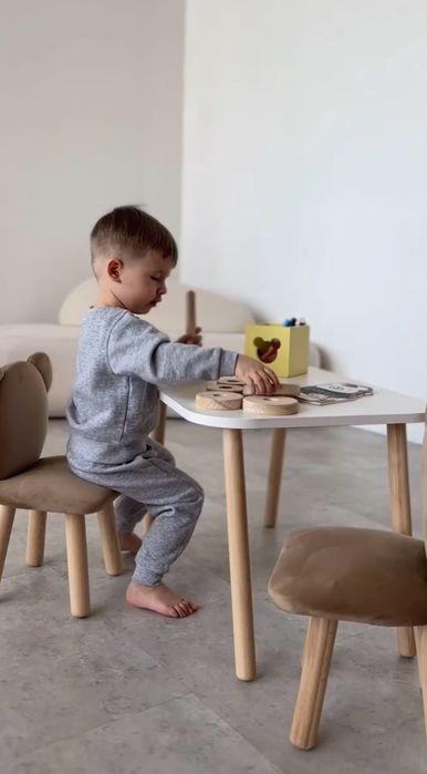 Набір стіл та стілець дитячий