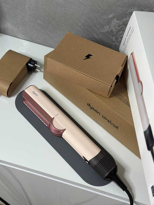 Dyson airstrait фен