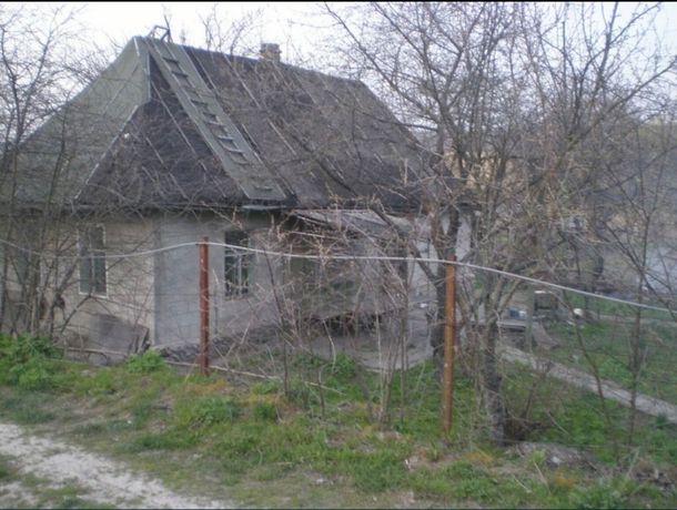 Продам хату в селе Степановка под востоновление